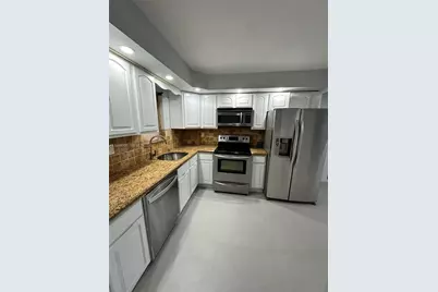 9440 SW 8th St #402, Boca Raton, FL 33428 - Photo 4