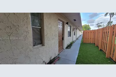 4621 SW 33rd Ave #5, Dania Beach, FL 33312 - Photo 18