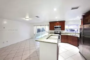 640 Rock Hill Ave, Davie, FL 33325 - Photo 8
