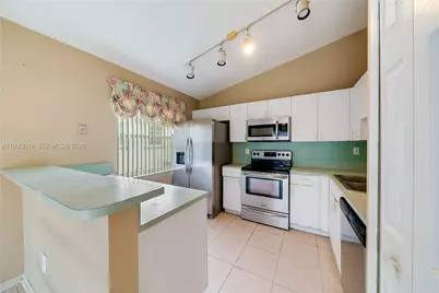 16154 SW 85th St, Miami, FL 33193 - Photo 10