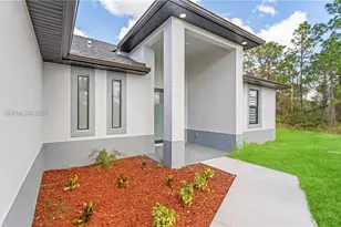 1121 Crocus St E, Lehigh Acres, FL 33974 - Photo 2