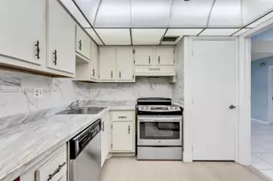 4172 Inverrary Dr, Lauderhill, FL 33319 - Photo 4