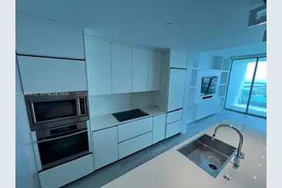 900 Biscayne Blvd #5605, Miami, FL 33132 - Photo 14