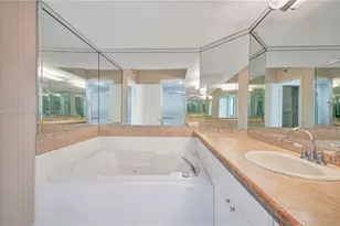 20185 E Country Club Dr, Aventura, FL 33180 - Photo 32