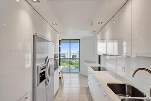 20185 E Country Club Dr, Aventura, FL 33180 - Photo 2