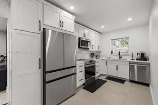 3260 NW 9th St, Miami, FL 33125 - Photo 10