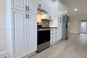 10722 La Placida Dr, Coral Springs, FL 33065 - Photo 10