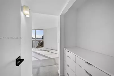 7601 E Treasure Dr #920, North Bay Village, FL 33141 - Photo 18