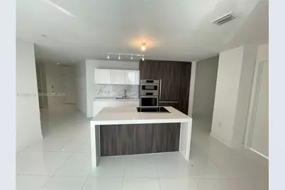 851 NE 1st Ave #3103, Miami, FL 33132 - Photo 2