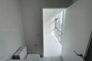 851 NE 1st Ave, Miami, FL 33132 - Photo 20