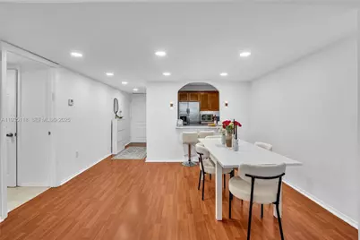 3675 N Country Club Dr #410, Aventura, FL 33180 - Photo 12