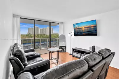 3675 N Country Club Dr #410, Aventura, FL 33180 - Photo 18