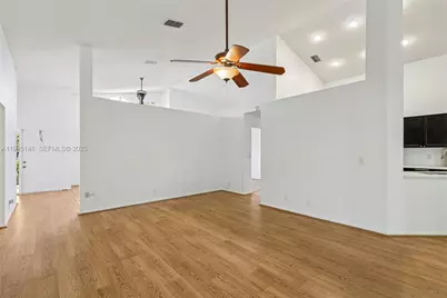 1801 W Oak Knoll Cir, Davie, FL 33324 - Photo 12