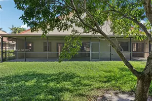 1801 W Oak Knoll Cir, Davie, FL 33324 - Photo 32