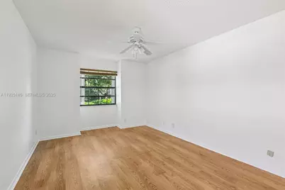 1801 W Oak Knoll Cir, Davie, FL 33324 - Photo 16