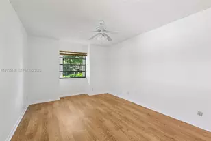 1801 W Oak Knoll Cir, Davie, FL 33324 - Photo 16