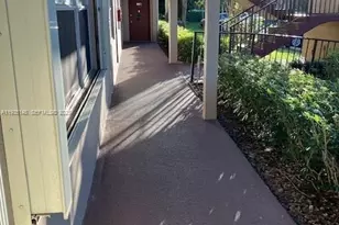 801 SW 133rd Terrace, Pembroke Pines, FL 33027 - Photo 6