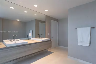 17301 NE Biscayne Blvd #908, North Miami Beach, FL 33160 - Photo 22