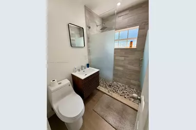 15800 NE 15th Ave, North Miami Beach, FL 33162 - Photo 14