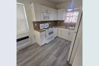 108 SE 10th Ave #Rear, Pompano Beach, FL 33060 - Photo 4