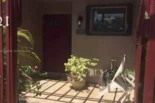 1121 W Fairway Rd, Pembroke Pines, FL 33026 - Photo 2