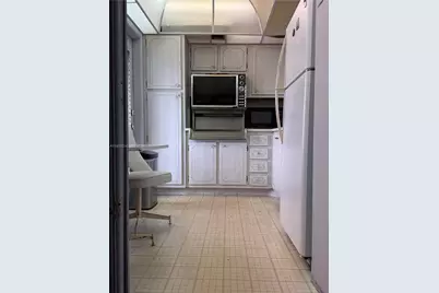 3250 N Palm Aire Dr #508, Pompano Beach, FL 33069 - Photo 6