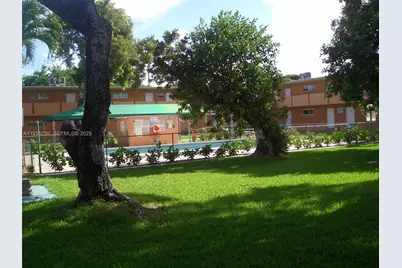 9760 SW 184th St #15D, Cutler Bay, FL 33157 - Photo 2