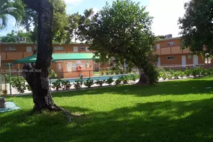 9760 SW 184th St, Cutler Bay, FL 33157 - Photo 2