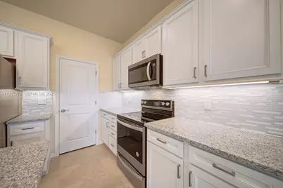 1023 Eucalyptus Dr, Hollywood, FL 33021 - Photo 4