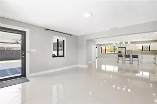 4165 W 5th Ln, Hialeah, FL 33012 - Photo 14