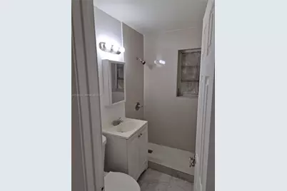 9201 SW 43rd Ter, Miami, FL 33165 - Photo 10