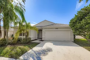 14242 NW 18th Pl, Pembroke Pines, FL 33028 - Photo 2
