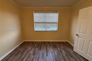 9053 Plymouth Pl, Tamarac, FL 33321 - Photo 4