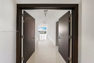 900 Biscayne Blvd, Miami, FL 33132 - Photo 10