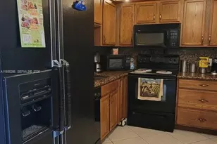 2840 Somerset Dr, Lauderdale Lakes, FL 33311 - Photo 10