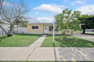 590 W 35th Pl, Hialeah, FL 33012 - Photo 2