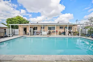 590 W 35th Pl, Hialeah, FL 33012 - Photo 14