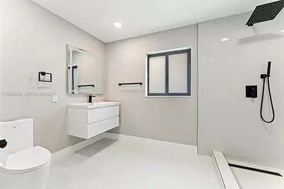 16733 Golfview Dr, Weston, FL 33326 - Photo 22