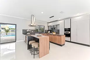 16733 Golfview Dr, Weston, FL 33326 - Photo 8