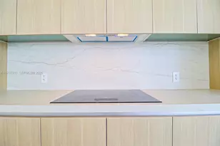 700 NE 24th St, Miami, FL 33137 - Photo 12