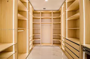 700 NE 24th St, Miami, FL 33137 - Photo 36