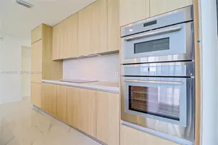 700 NE 24th St, Miami, FL 33137 - Photo 10