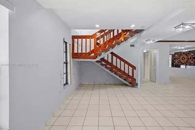 10922 SW 25th St, Miami, FL 33165 - Photo 8