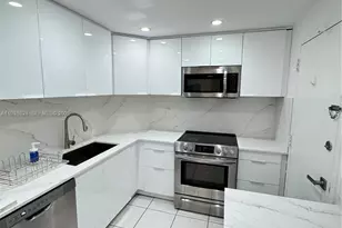 300 Bayview Dr, Sunny Isles Beach, FL 33160 - Photo 6