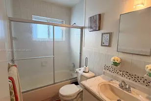 775 NW 177th Terrace, Miami Gardens, FL 33169 - Photo 8