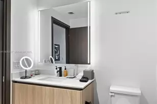 398 NE 5th St, Miami, FL 33132 - Photo 28