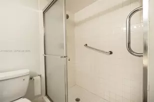 150 S Hollybrook Terrace, Pembroke Pines, FL 33025 - Photo 20