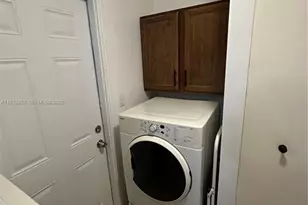 7880 NW 11th St, Pembroke Pines, FL 33024 - Photo 18