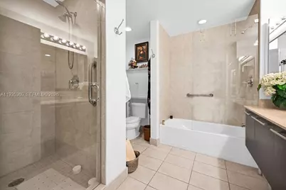 1900 N Bayshore Dr #5103, Miami, FL 33132 - Photo 26