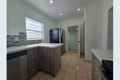 6240 SW 21st St (Upstairs) #6242, Miami, FL 33155 - Photo 4